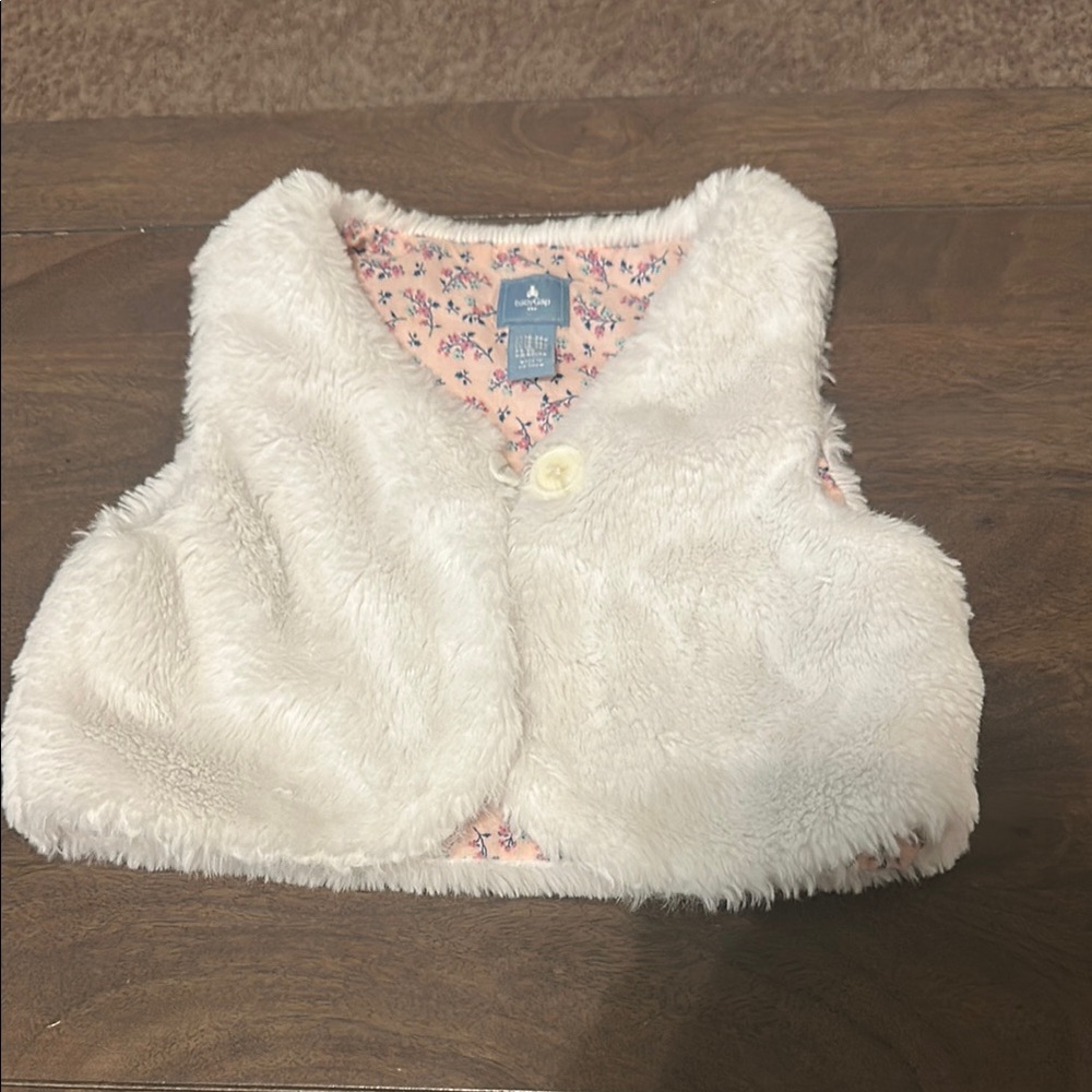 GAP White Faux Fur Vest Accessories